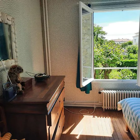 Hébergement de vacances Maison Familiale Rénovée Pour 13 Pers. à Royan, Proche - Fr-1-494-204 Royan