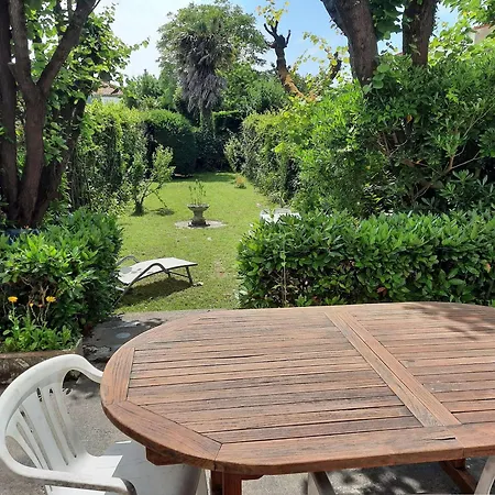 Maison Familiale Renovee Pour 13 Pers. A Royan, Proche - Fr-1-494-204 *