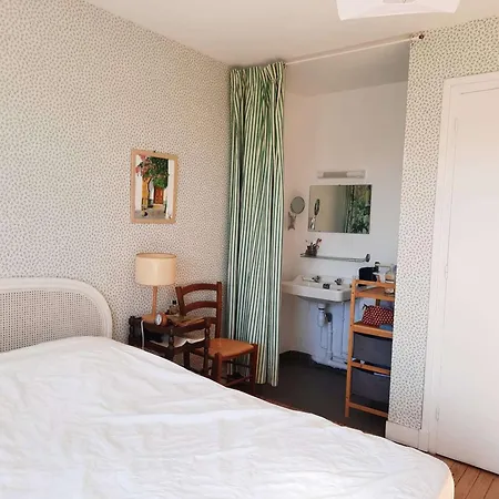 Hébergement de vacances Maison Familiale Rénovée Pour 13 Pers. à Royan, Proche - Fr-1-494-204 *