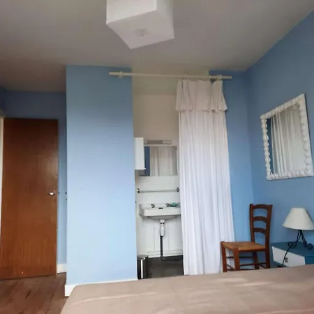 Hébergement de vacances Maison Familiale Rénovée Pour 13 Pers. à Royan, Proche - Fr-1-494-204 *