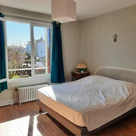 Maison Familiale Rénovée Pour 13 Pers. à Royan, Proche - Fr-1-494-204 Royan